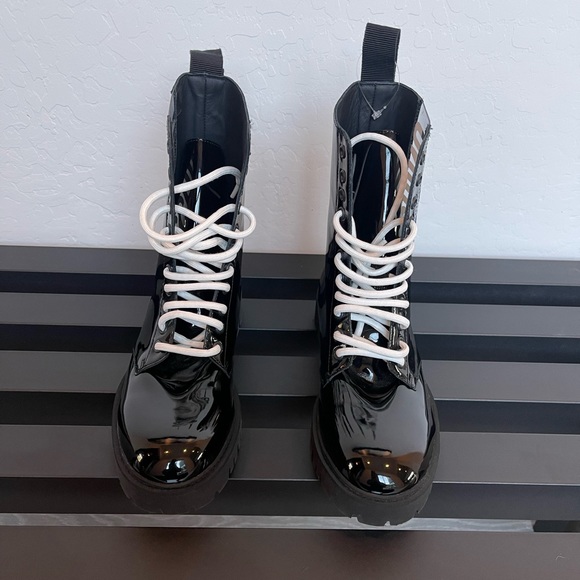MOSCHINO Logo Synthetic Patent Leather Combat Lace Up Boot Size 39 NEW - Picture 10 of 12